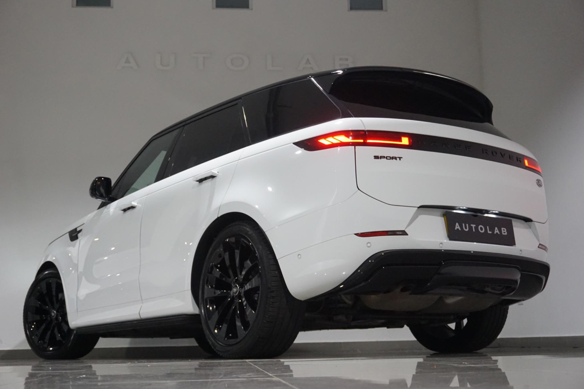 Land Rover Range Rover Sport 3.0 D300 MHEV Dynamic SE Auto 4WD Euro 6 (s/s) 5dr